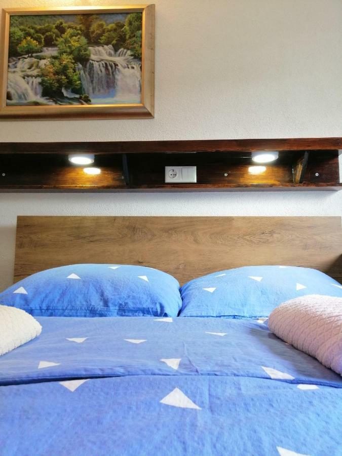 Domacinstvo Una-Ostrovica Kulen Vakuf Esterno foto